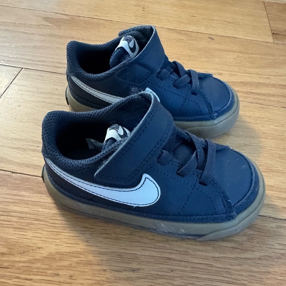 Nike - Toddler - Size 6C - Navy Blue and Tan - Picture 1 of 7